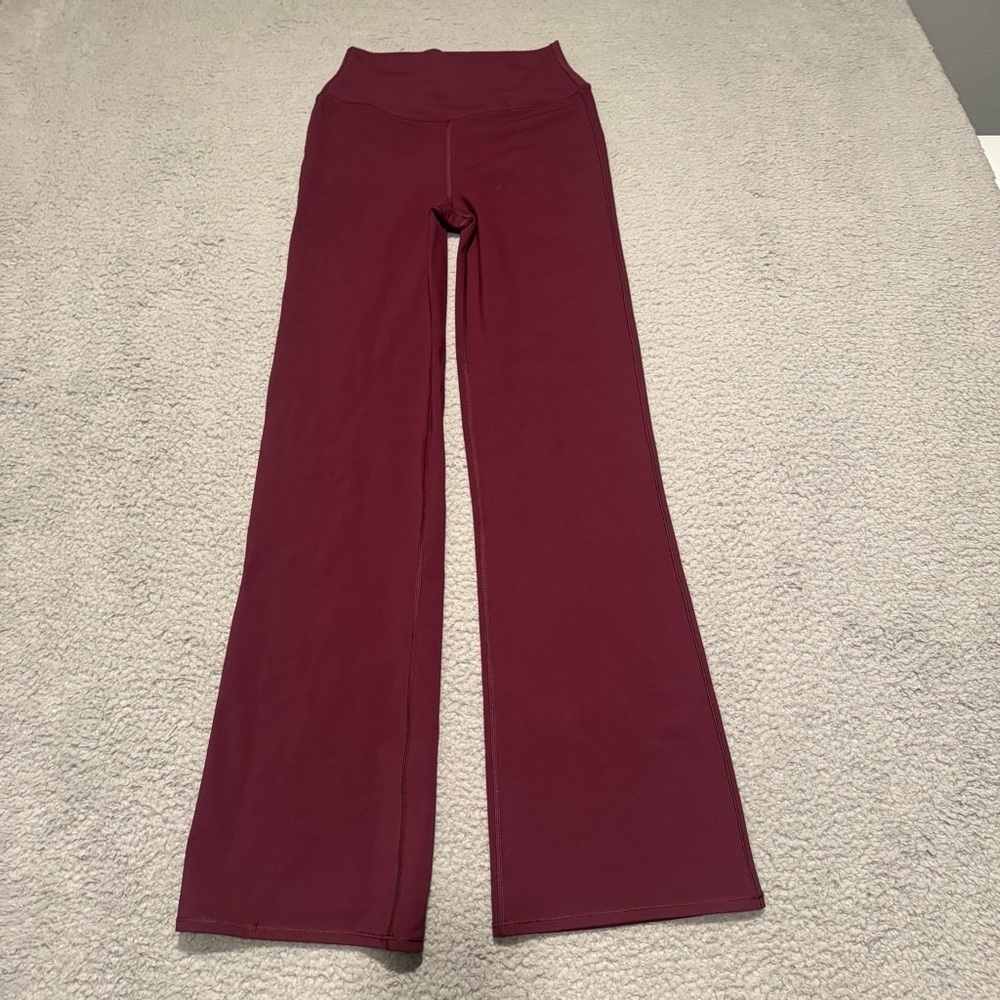 Vuori Chilled Out Bootcut Color Burgundy Size Small X 31”